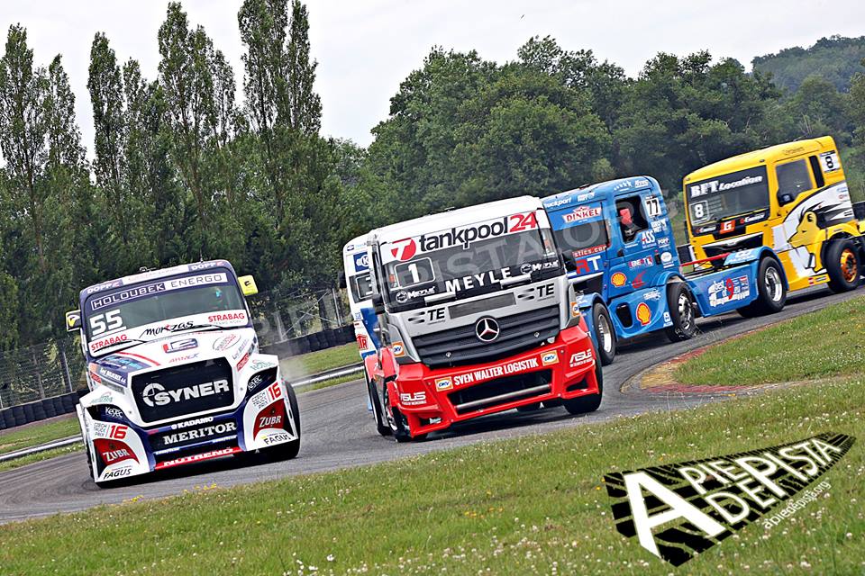 13509128_964167573701077_8651174221247320178_n